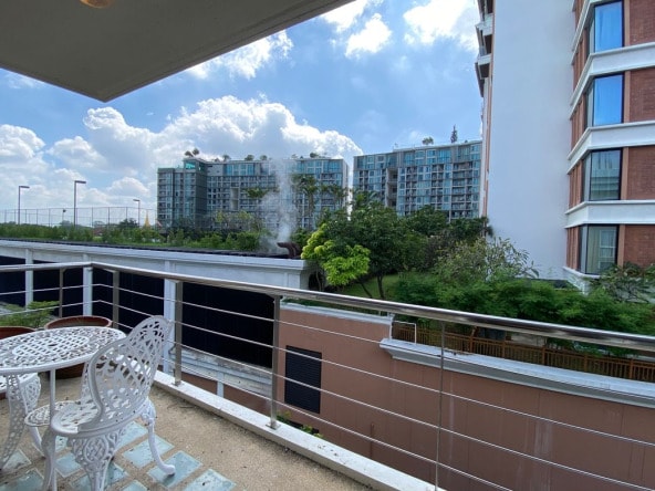 1 bed unit for sale at Twin Peaks Condo on Chang Klan