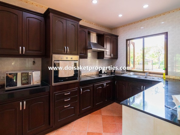 Doi Saket-DSP-(HS332-04) Outstanding 4-Bedroom Family Home with Swimming Pool for Sale in Luang Nuea