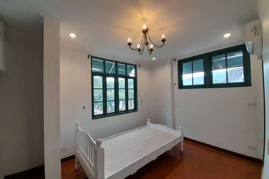 5 Bedroom Pool villa for rent in Nimman-SM-Sta-1356