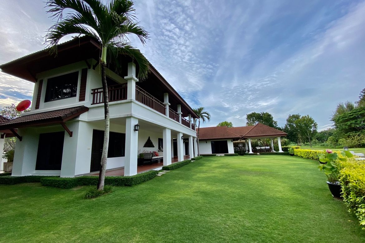 Colonial House by the Golf Course for sale in Mae On