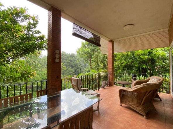 English country home for sale in Mae Rim