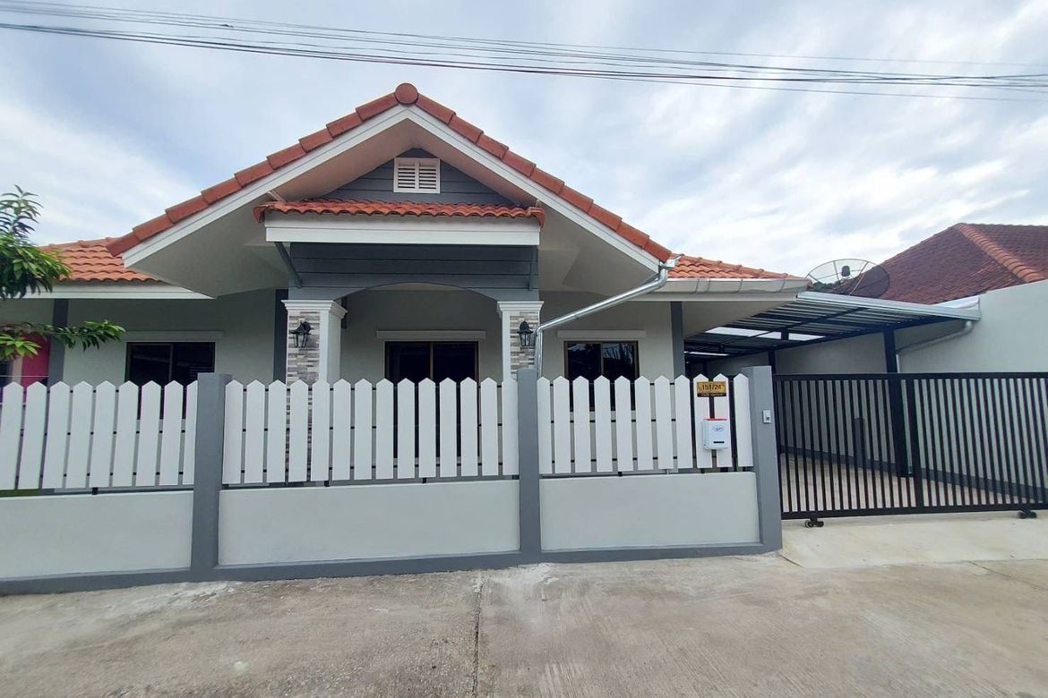 3 Bedrooms Single Story House For Sale near 89 plaza-SM-Sta-1470