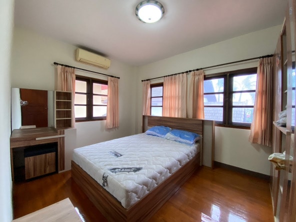 4 bedroom house for rent near City-SHG-HR164